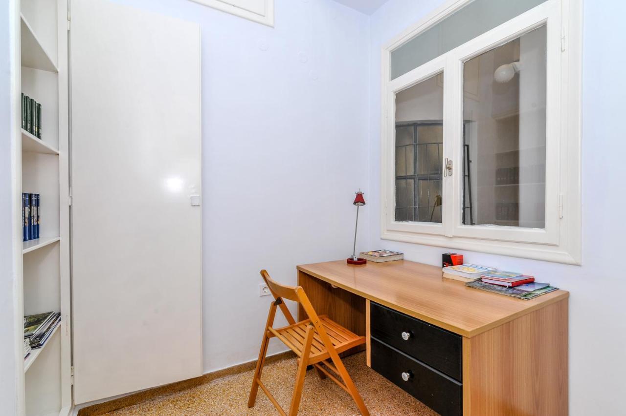 The Elegant. Spacious City Center Apartment. كاندية المظهر الخارجي الصورة