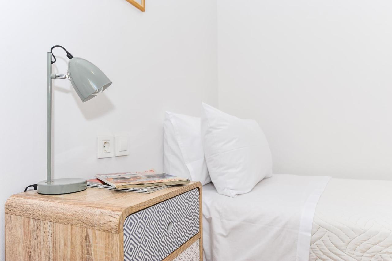 The Elegant. Spacious City Center Apartment. كاندية المظهر الخارجي الصورة