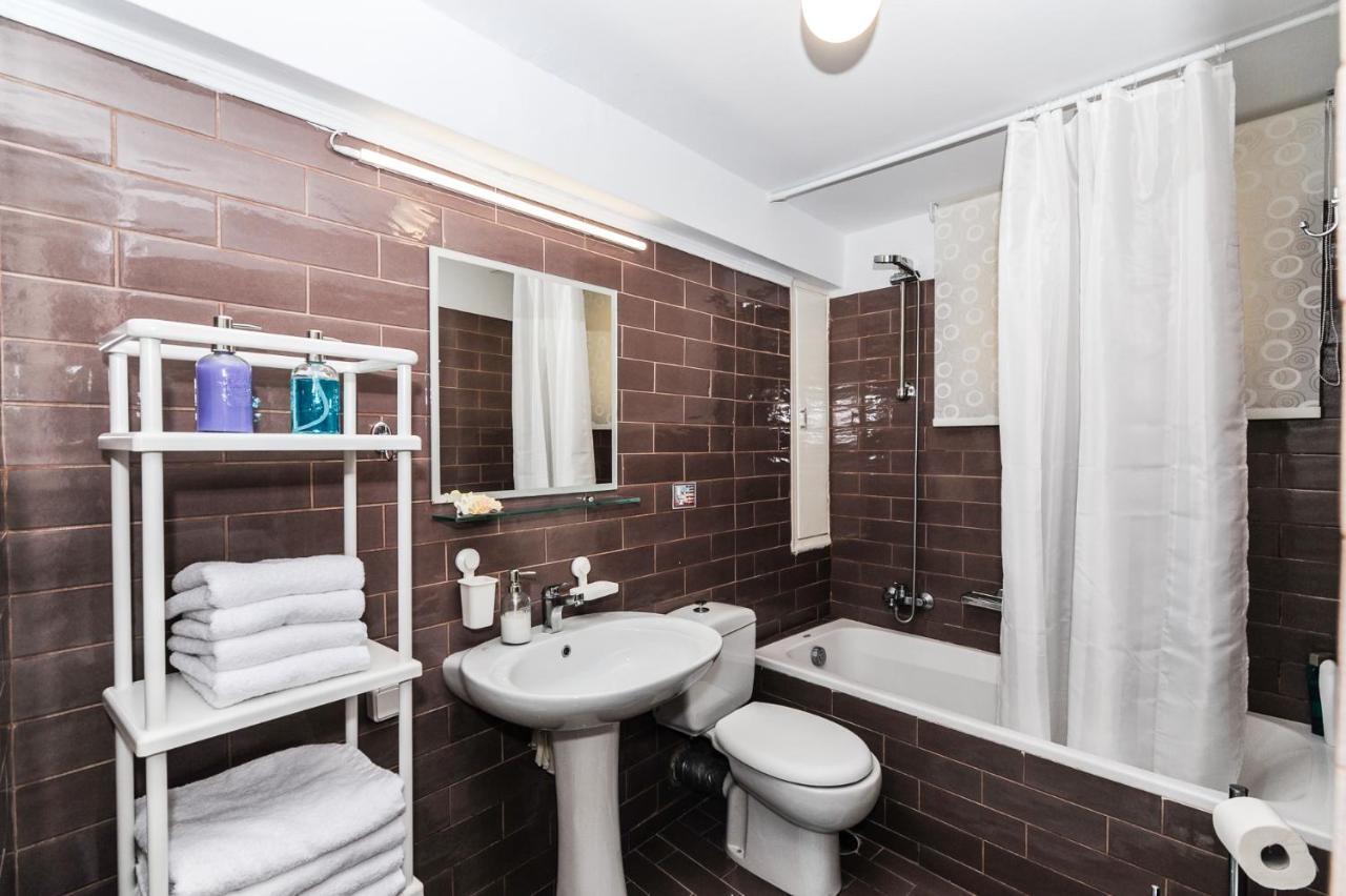 The Elegant. Spacious City Center Apartment. كاندية المظهر الخارجي الصورة