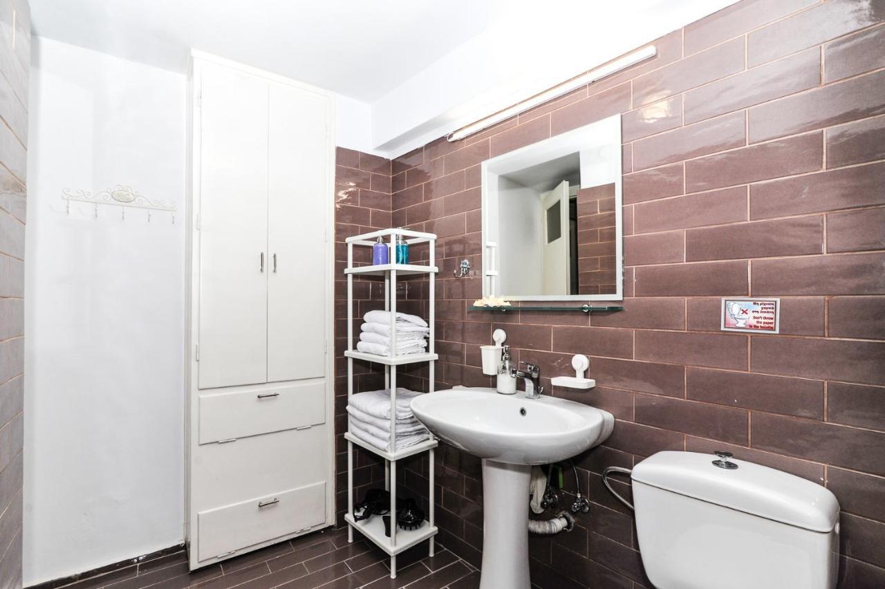The Elegant. Spacious City Center Apartment. كاندية المظهر الخارجي الصورة